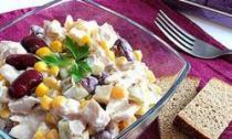 Салат с сухариками и фасолью: рецепт с описанием и фото
